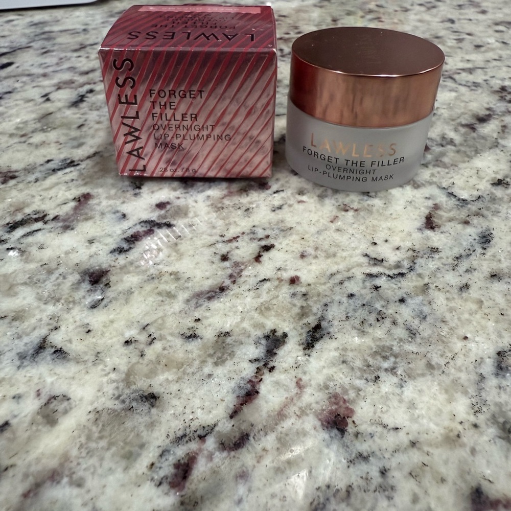LAWLESS Forget The Filler Overnight Lip-Plumping Mask
